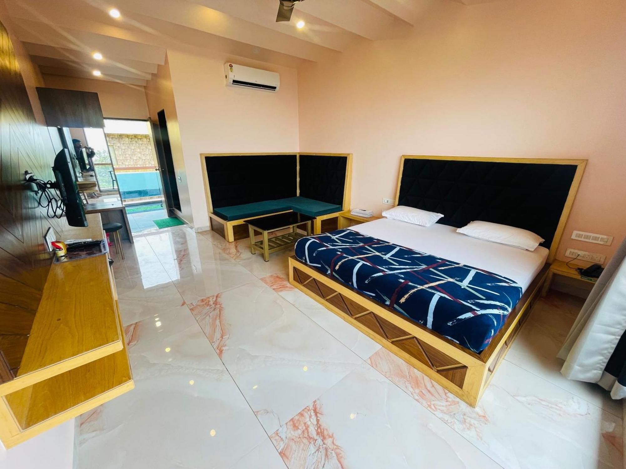 Natural Resort Panhāla Εξωτερικό φωτογραφία