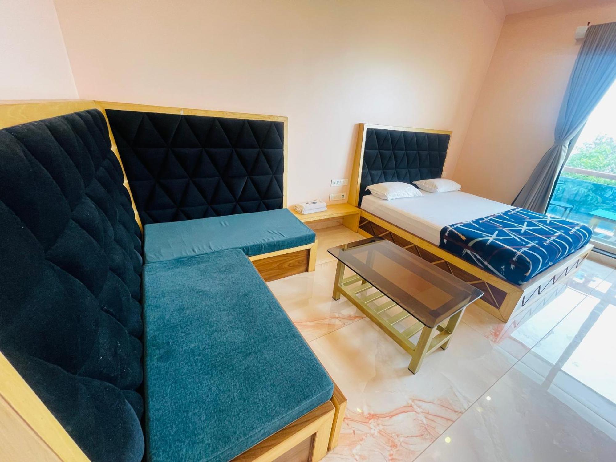 Natural Resort Panhāla Εξωτερικό φωτογραφία