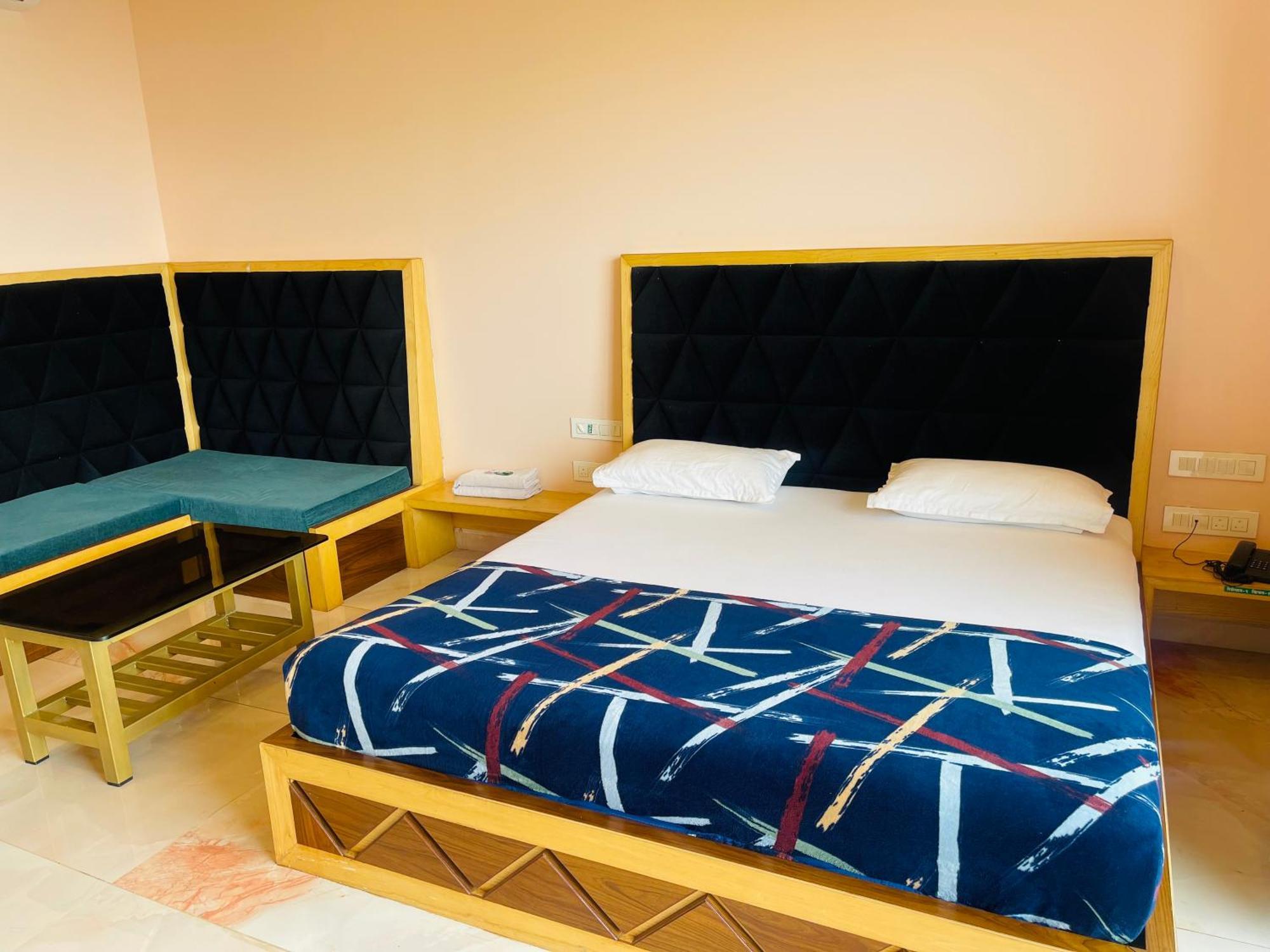 Natural Resort Panhāla Εξωτερικό φωτογραφία